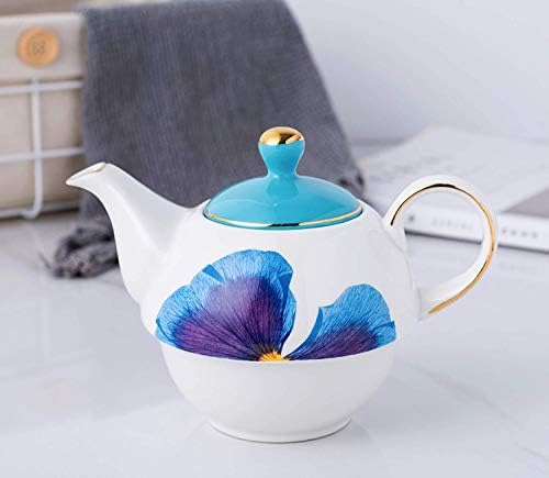 תה עצם סין בסגנון יורו לאחד, קומקום וכוס סט לתה אחר הצהריים במטבח)
