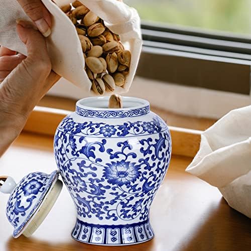 צנצנת ג'ינג'ר סינית עם מכסה סגנון עתיק של צ'ינואיזרי, פרחי חרסינה כחולים ולבנים דקורטיביים ביתי קרמיקה