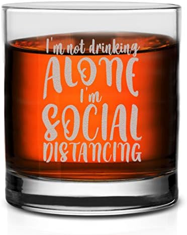 וראקו אני לא שותה לבד אני התרחקות חברתית כוס ויסקי מתנה מצחיקה למישהו שאוהב לשתות טובות מסיבת רווקים