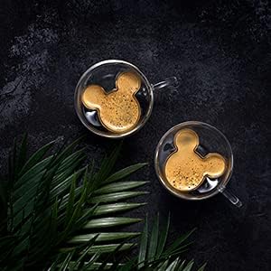 Joyjolt Disney Mickey Mouse 3D Cups Espresso 5.4oz. כוסות זכוכית סט של 2 כוסות קפה זכוכית כפולה מבודדת