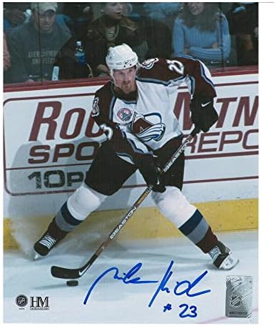 מילאנו חג'דוק חתמה על קולורדו מפולת 8x10 צילום - 70359 - תמונות NHL עם חתימה